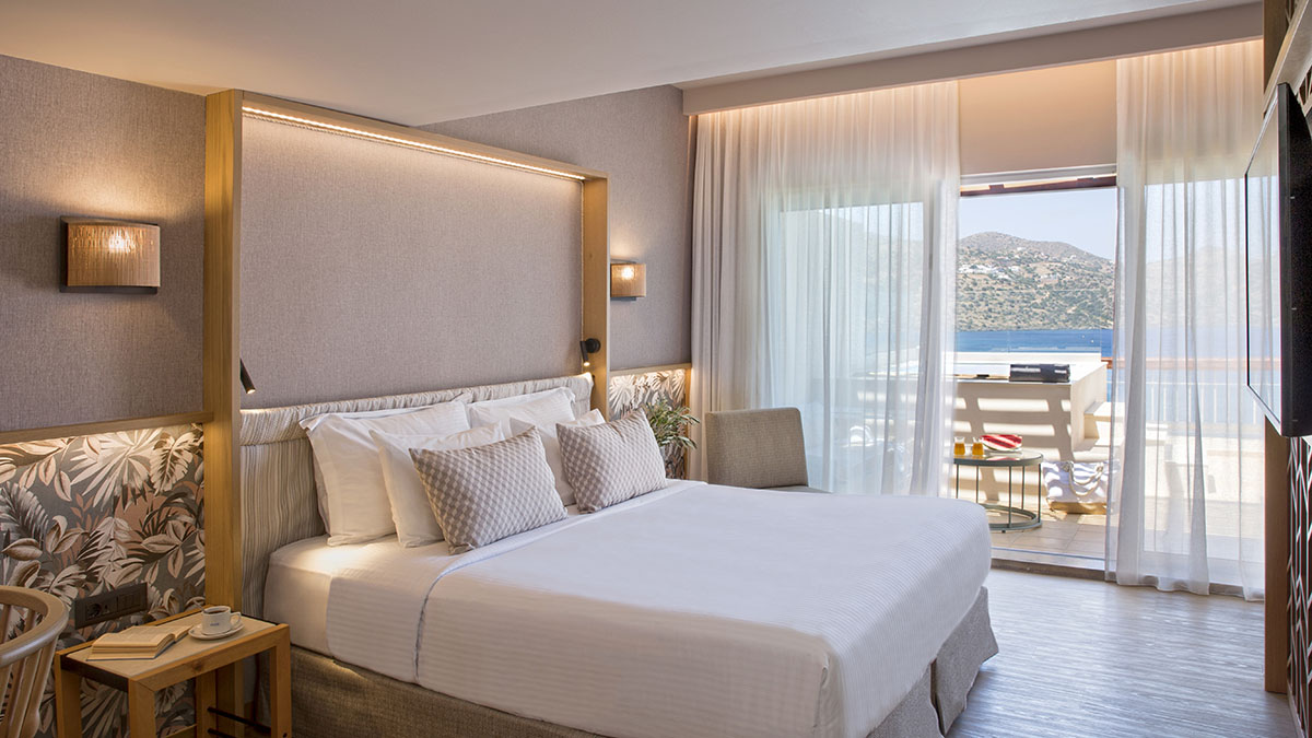 Two Bedroom Maisonette with Private Pool